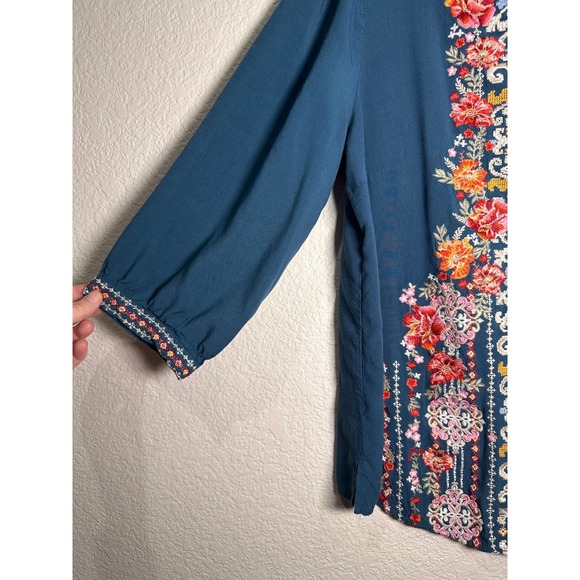 Savanna Jane Embroidered Tunic Top Blue Floral Motif V-Neck 3/4 Sleeve Women's M - Picture 7 of 9